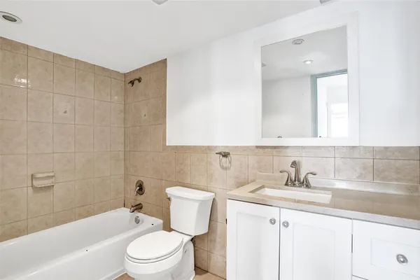 $149,995 | 1465 Northeast 123rd Street, Unit 714, North Miami, FL 33161
