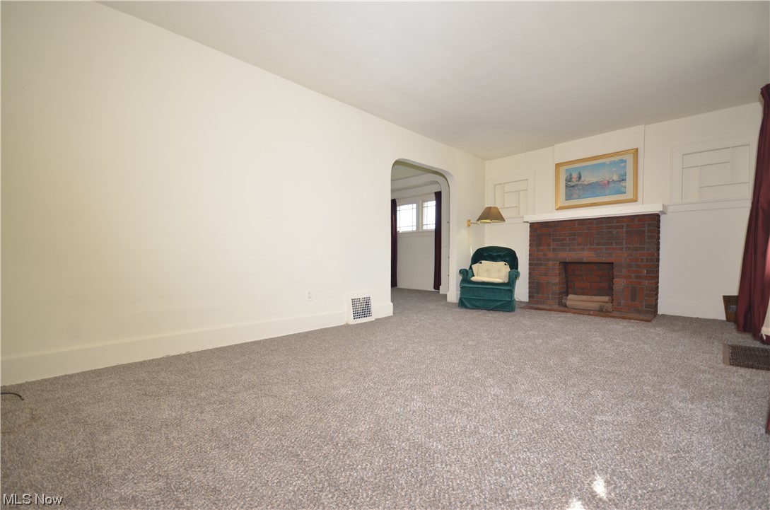 666 Brittain Road Akron, OH 44305 - Photo 8 of 33 Gallery Image 8