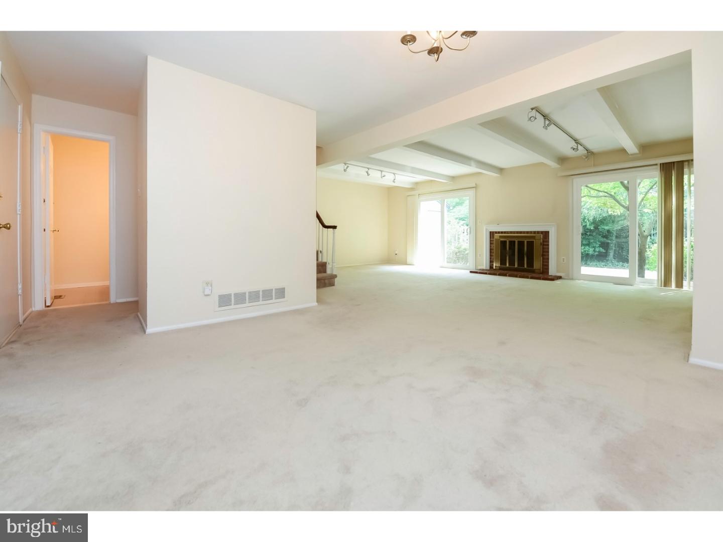 86 Farnwood Road Mount Laurel, NJ 08054 - Photo 4 of 23 Gallery Image 4