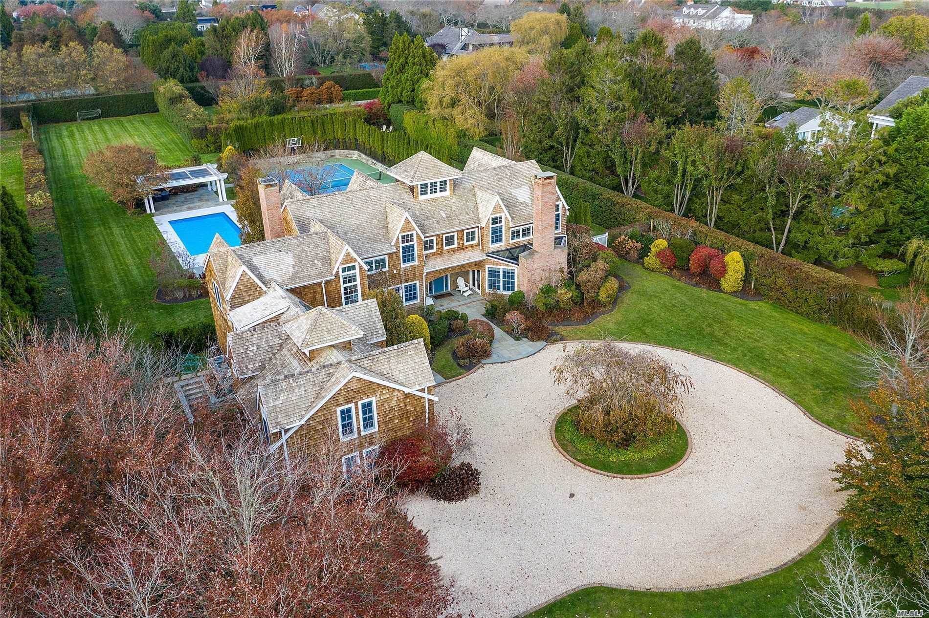 375 Wickapogue Road Southampton, NY 11968 - Photo 2 of 20