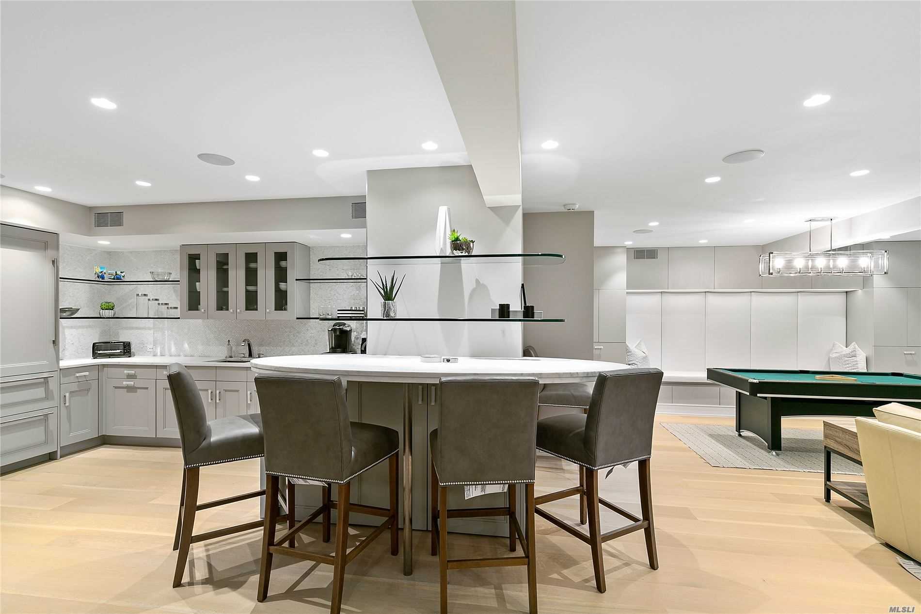 375 Wickapogue Road Southampton, NY 11968 - Photo 17 of 20