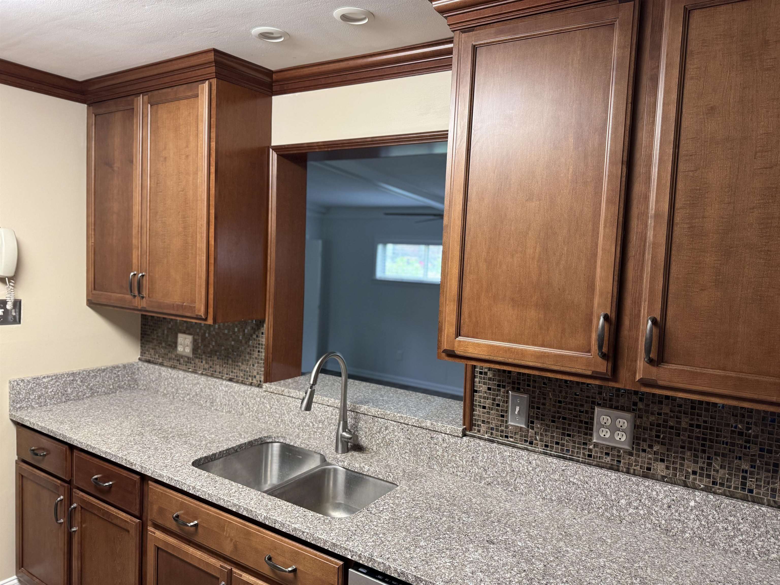 4803 Hummingbird Lane Memphis, TN 38117 - Photo 13 of 36 a bathroom with a sink and a mirror