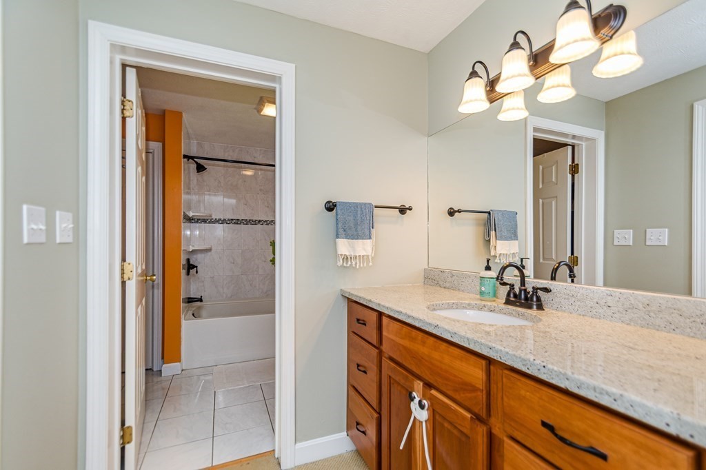 76 Stonegate Road, Unit 60 Chelmsford, MA 01824 - Photo 27 of 39