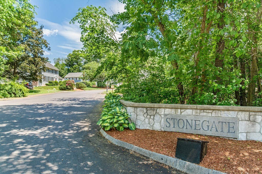 76 Stonegate Road, Unit 60 Chelmsford, MA 01824 - Photo 35 of 39