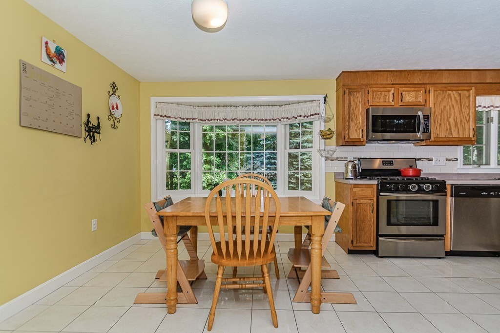 76 Stonegate Road, Unit 60 Chelmsford, MA 01824 - Photo 5 of 39