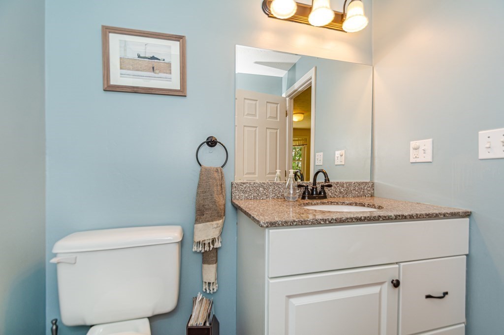 76 Stonegate Road, Unit 60 Chelmsford, MA 01824 - Photo 8 of 39