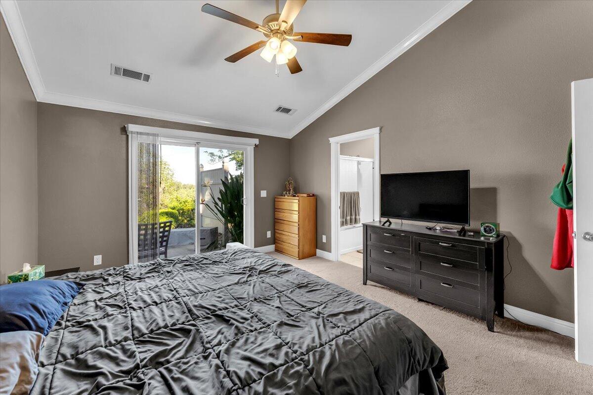 1119 River Ridge Drive Redding, CA 96003 - Photo 22 of 57 Primary Bedroom