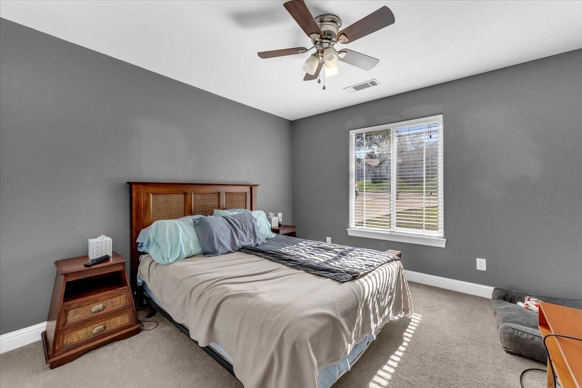 1119 River Ridge Drive Redding, CA 96003 - Photo 26 of 57 Bedroom 2