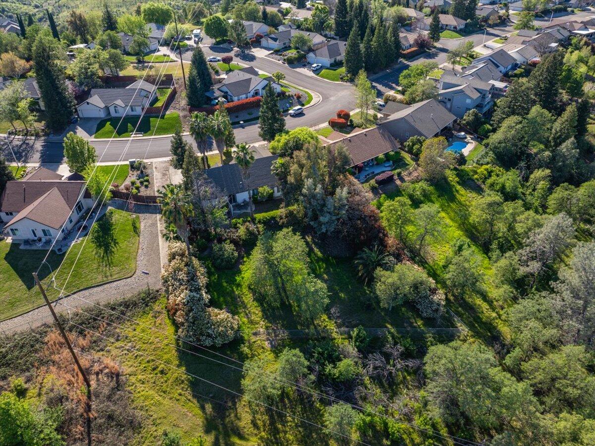 1119 River Ridge Drive Redding, CA 96003 - Photo 3 of 57 Room for Pool
