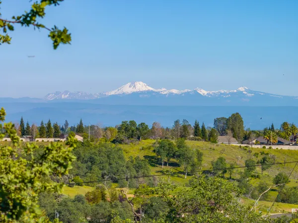 $434,900 | 1119 River Ridge Drive, Redding, CA 96003