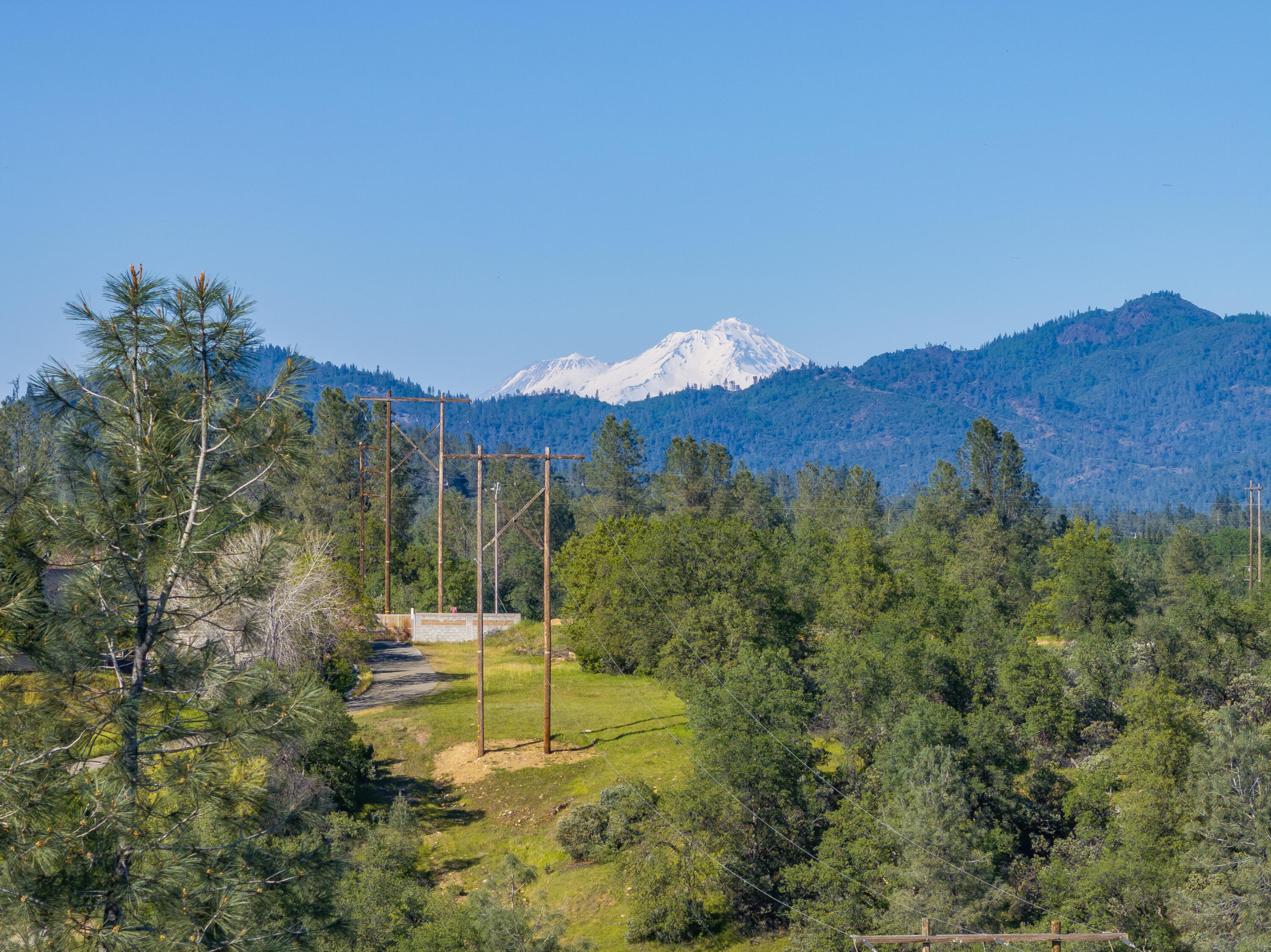 1119 River Ridge Drive Redding, CA 96003 - Photo 35 of 57 Mt Shasta