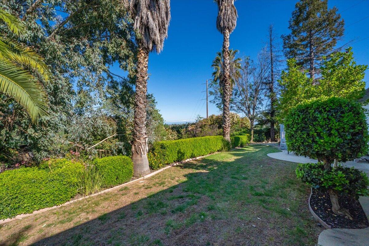 1119 River Ridge Drive Redding, CA 96003 - Photo 37 of 57 Backyard