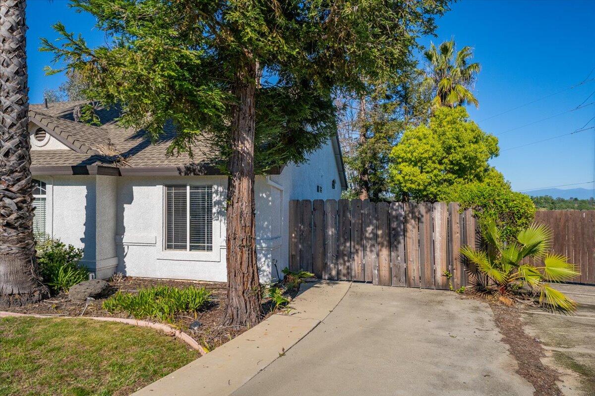 1119 River Ridge Drive Redding, CA 96003 - Photo 43 of 57 RV Parking