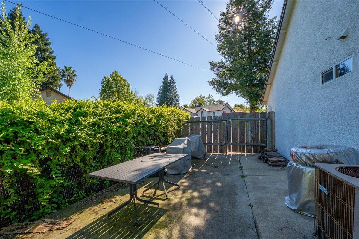 1119 River Ridge Drive Redding, CA 96003 - Photo 45 of 57 RV Area