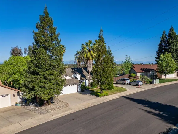 $434,900 | 1119 River Ridge Drive, Redding, CA 96003