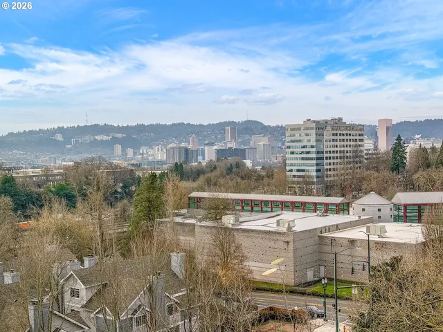 $310,000 | 1220 Northeast 17th Avenue, Unit 8F, Portland, OR 97232