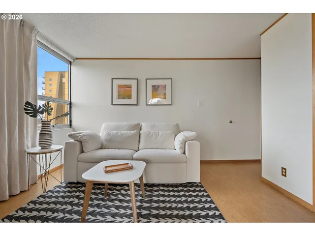 $310,000 | 1220 Northeast 17th Avenue, Unit 8F, Portland, OR 97232