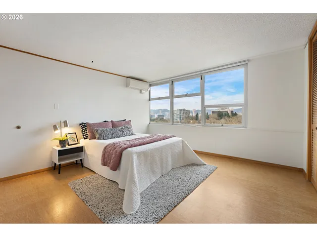 $310,000 | 1220 Northeast 17th Avenue, Unit 8F, Portland, OR 97232