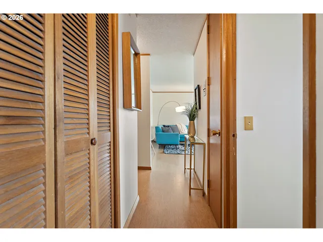 $310,000 | 1220 Northeast 17th Avenue, Unit 8F, Portland, OR 97232