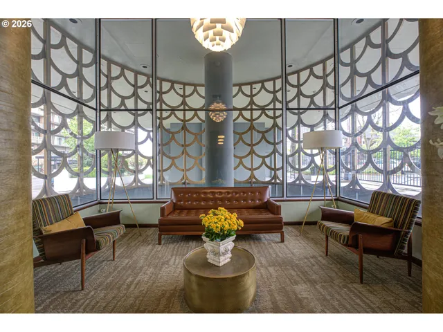 $310,000 | 1220 Northeast 17th Avenue, Unit 8F, Portland, OR 97232