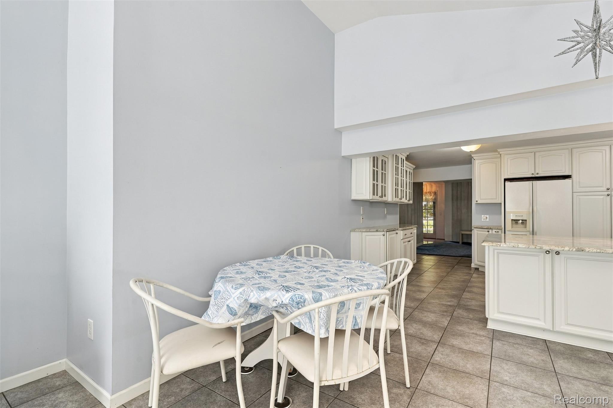 804 East Avon Road Rochester, MI 48307 - Photo 12 of 59 804 e avon rd-11.jpg