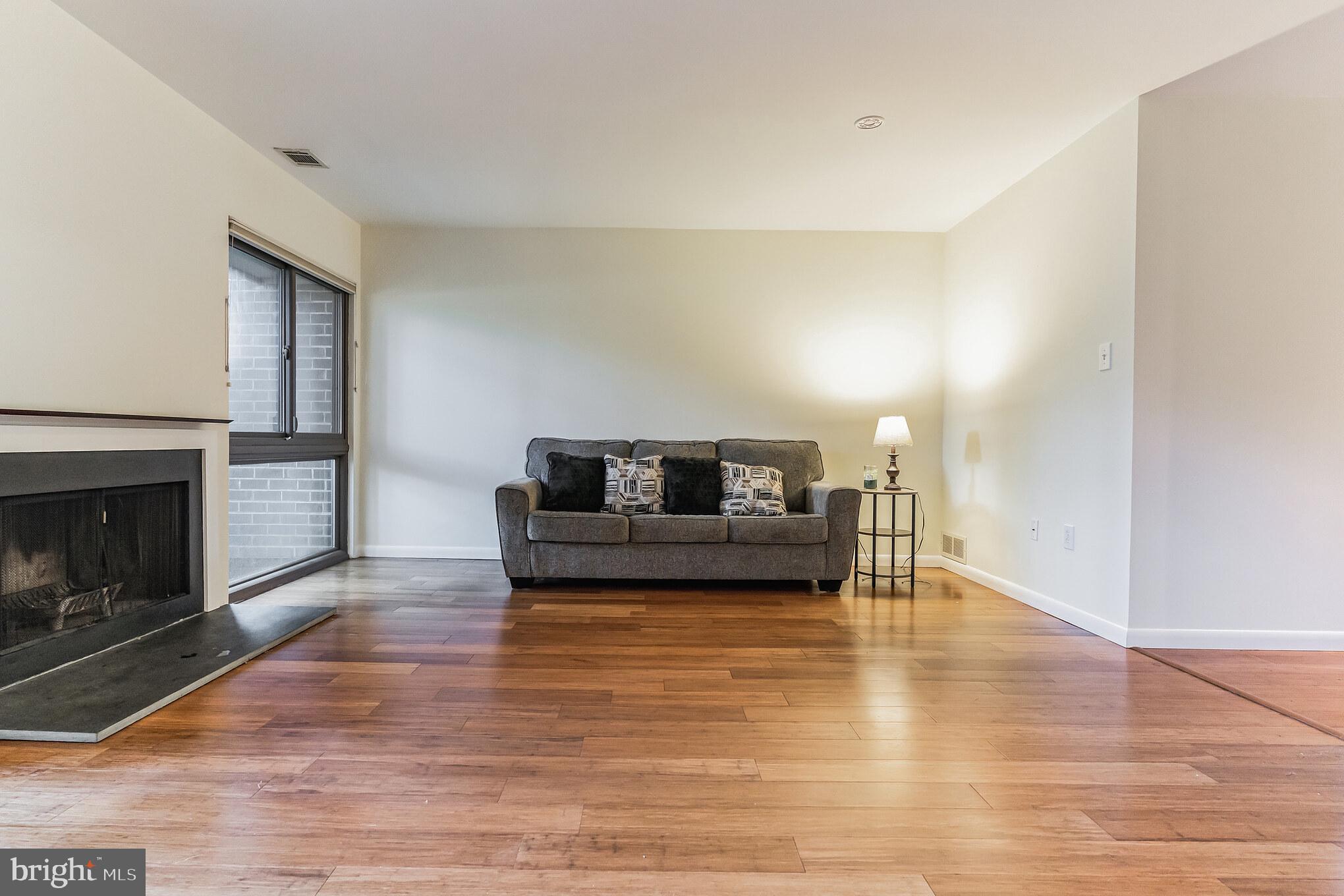 2045 Approach Lane Reston, VA 20191 - Photo 17 of 41 Gallery Image 17