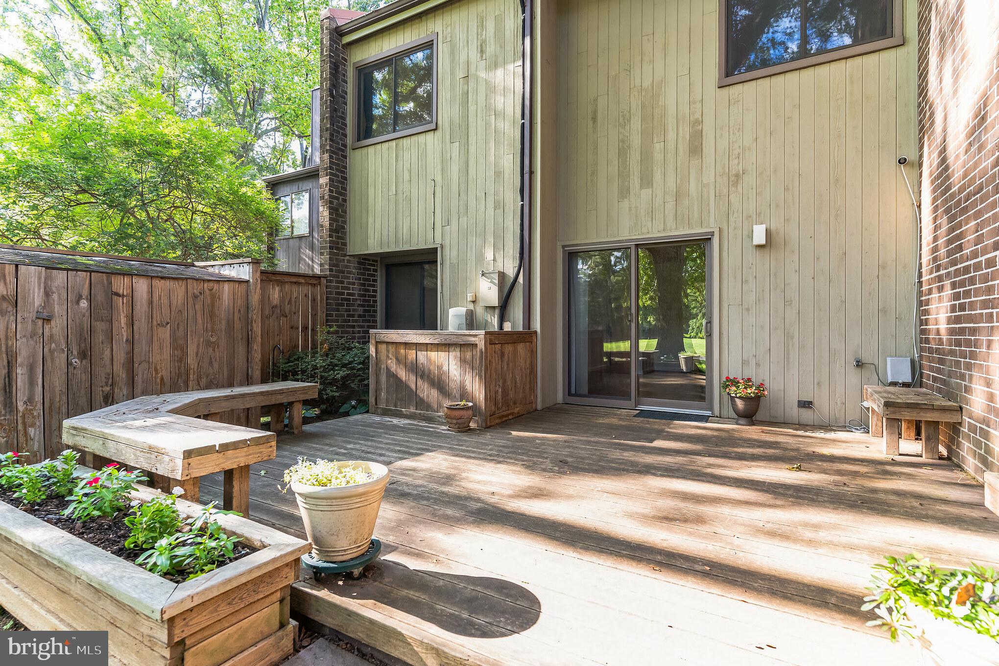 2045 Approach Lane Reston, VA 20191 - Photo 35 of 41 Gallery Image 35