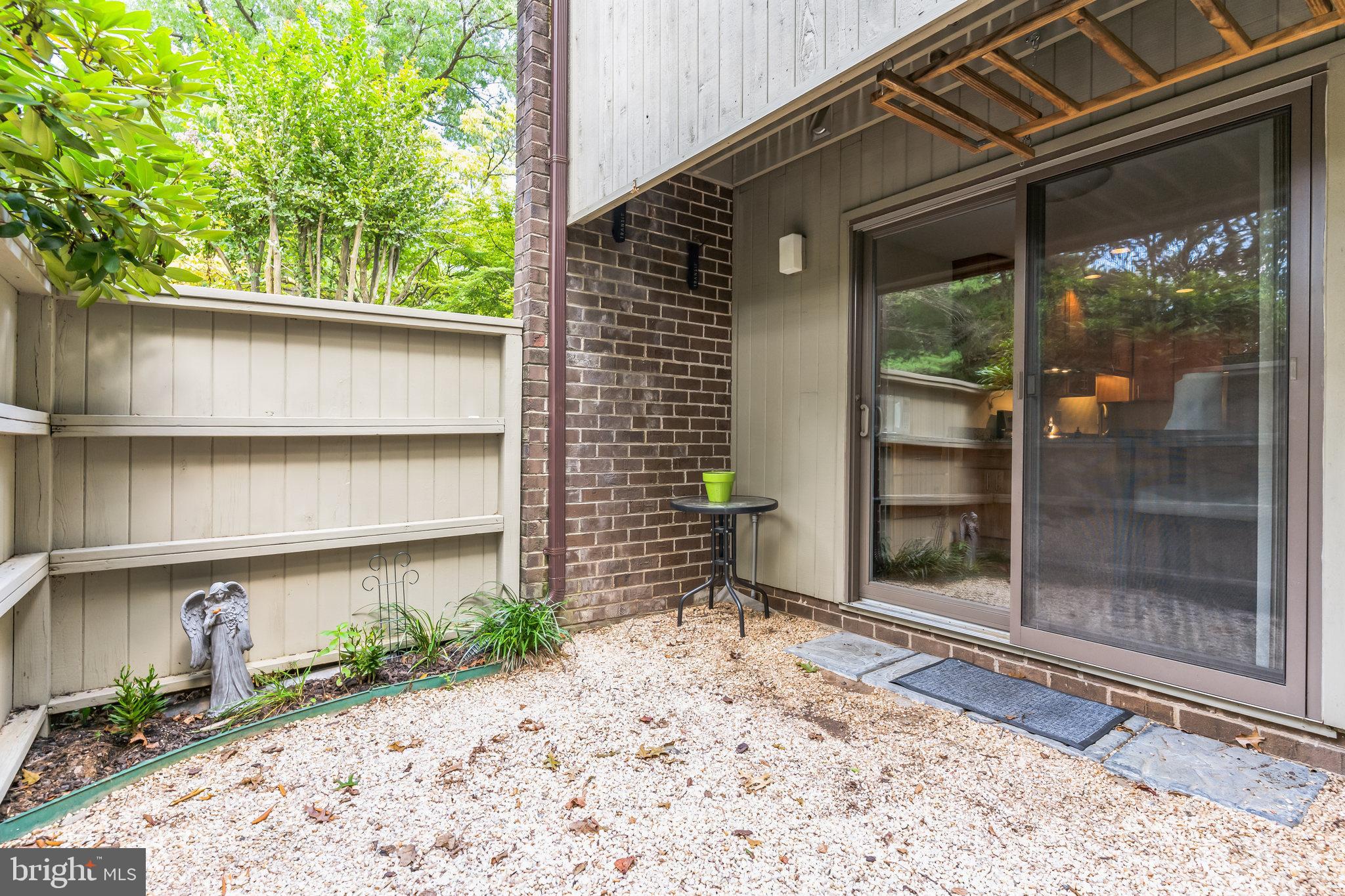 2045 Approach Lane Reston, VA 20191 - Photo 36 of 41 Gallery Image 36