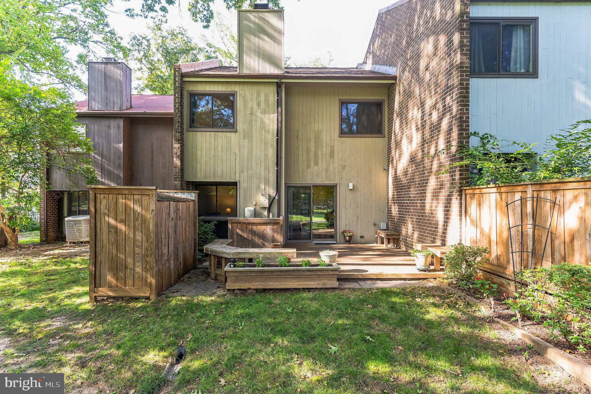 2045 Approach Lane Reston, VA 20191 - Photo 38 of 41 Gallery Image 38