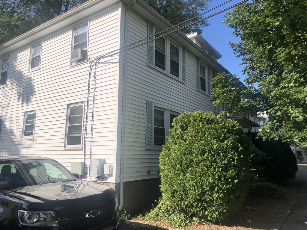 29 Brook Road Quincy, MA 02169 - Photo 3 of 32 Gallery Image 3