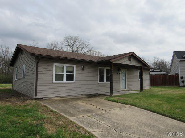 109 Walnut Ridge Drive Bethalto, IL 62010 - Photo 2 of 14