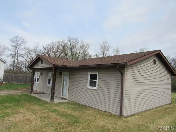 $114,900 | 109 Walnut Ridge Drive, Bethalto, IL 62010