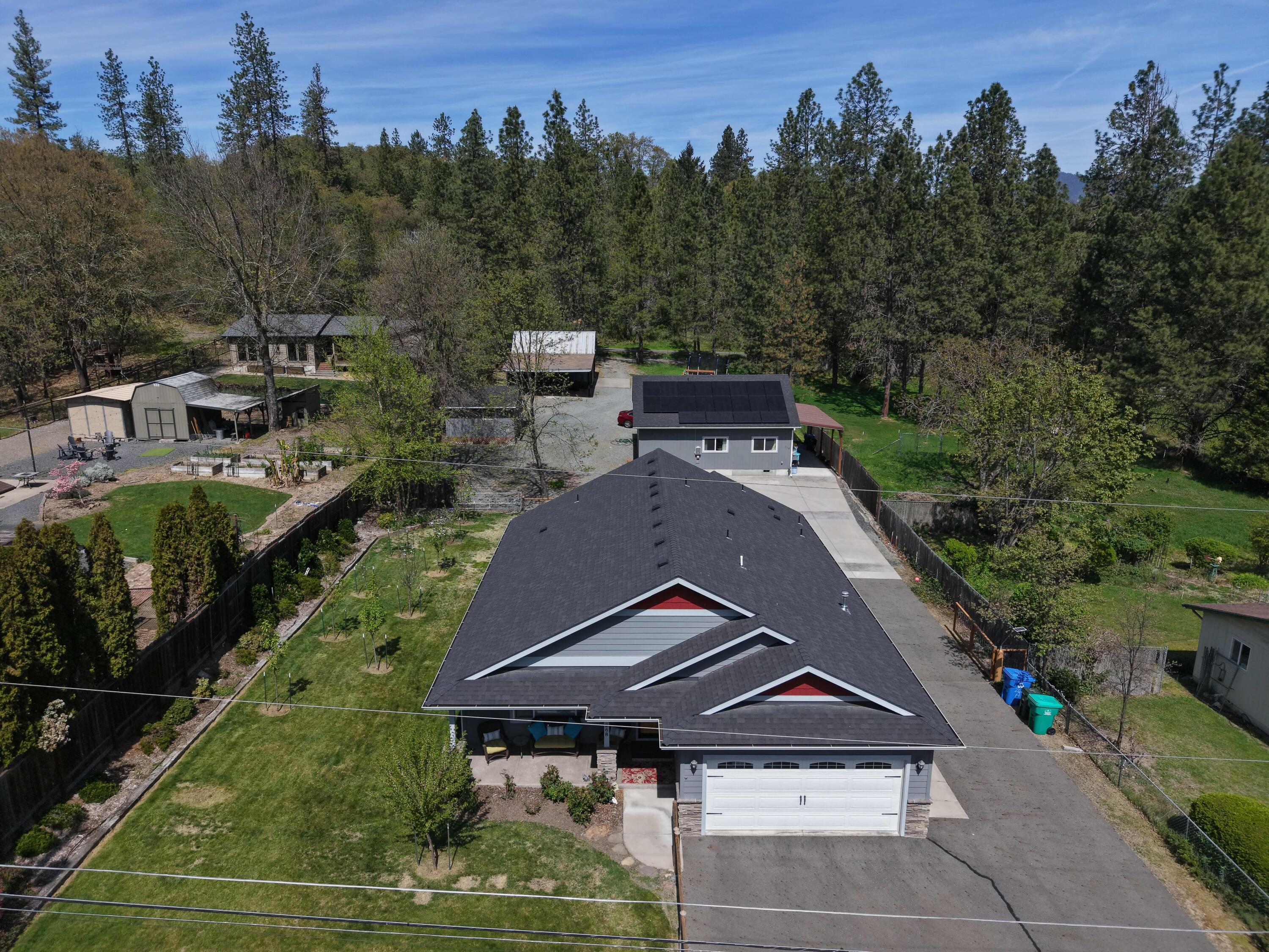 268 Crestview Loop Grants Pass, OR 97527 - Photo 27 of 29 27