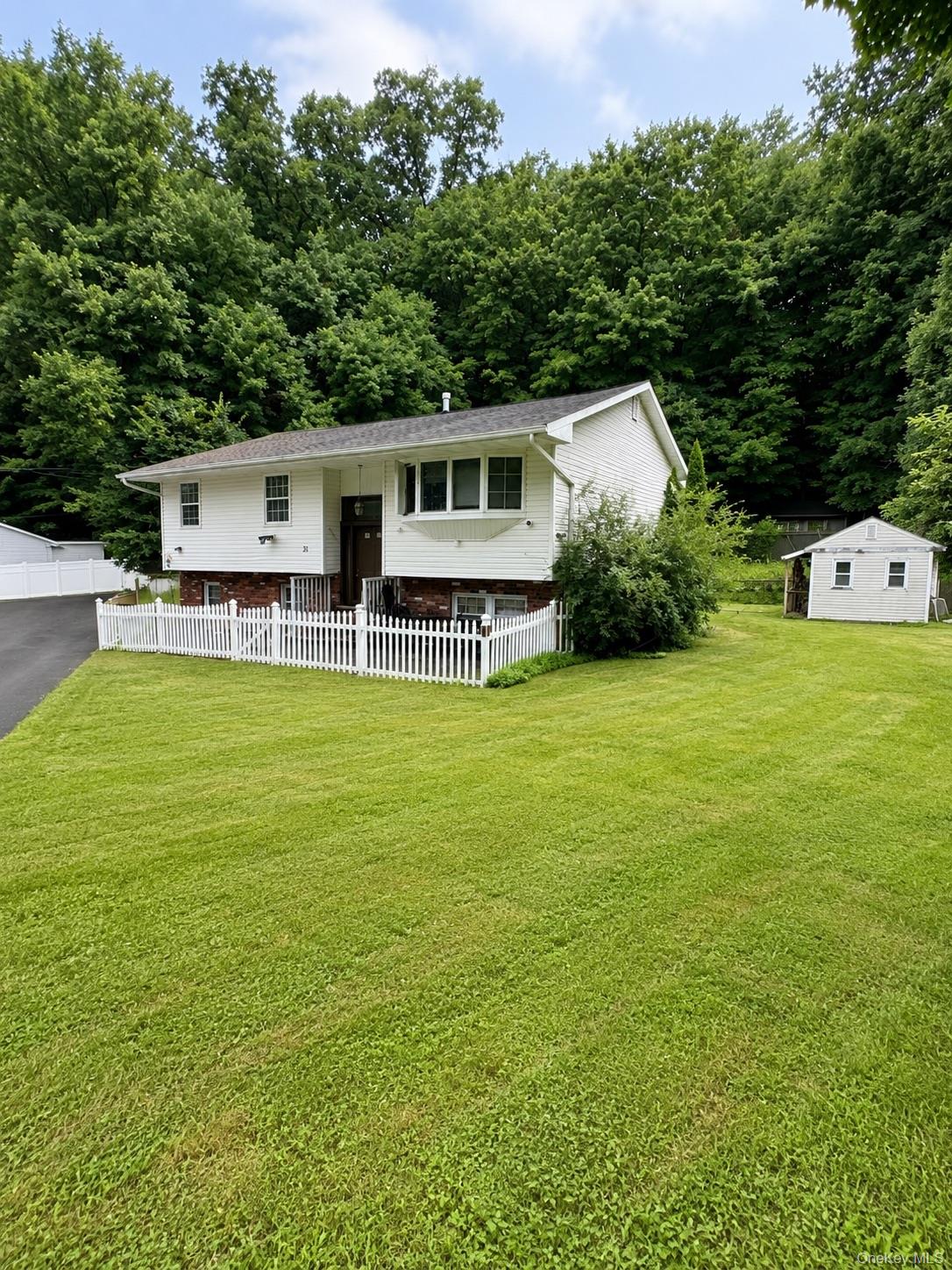 31 Regina Road Monsey, NY 10952 - Photo 22 of 26 Gallery Image 22