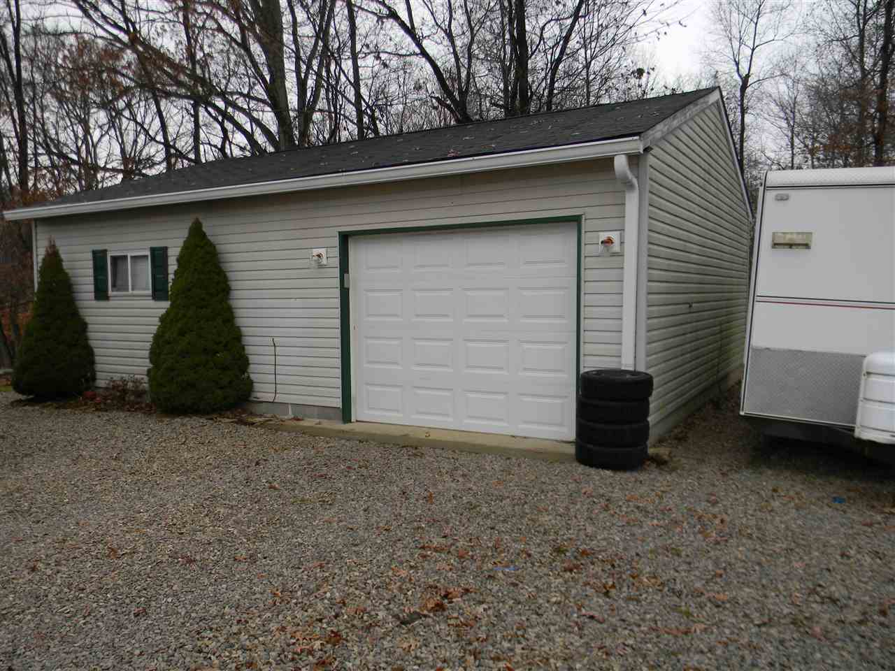 7409 East Fawn Run Road Bowling Green, IN 47833 - Photo 2 of 20 Gallery Image 2