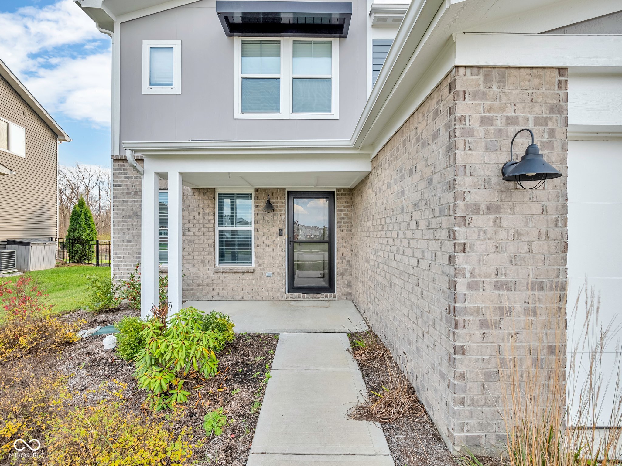 9715 Violet Circle Indianapolis, IN 46239 - Photo 3 of 27