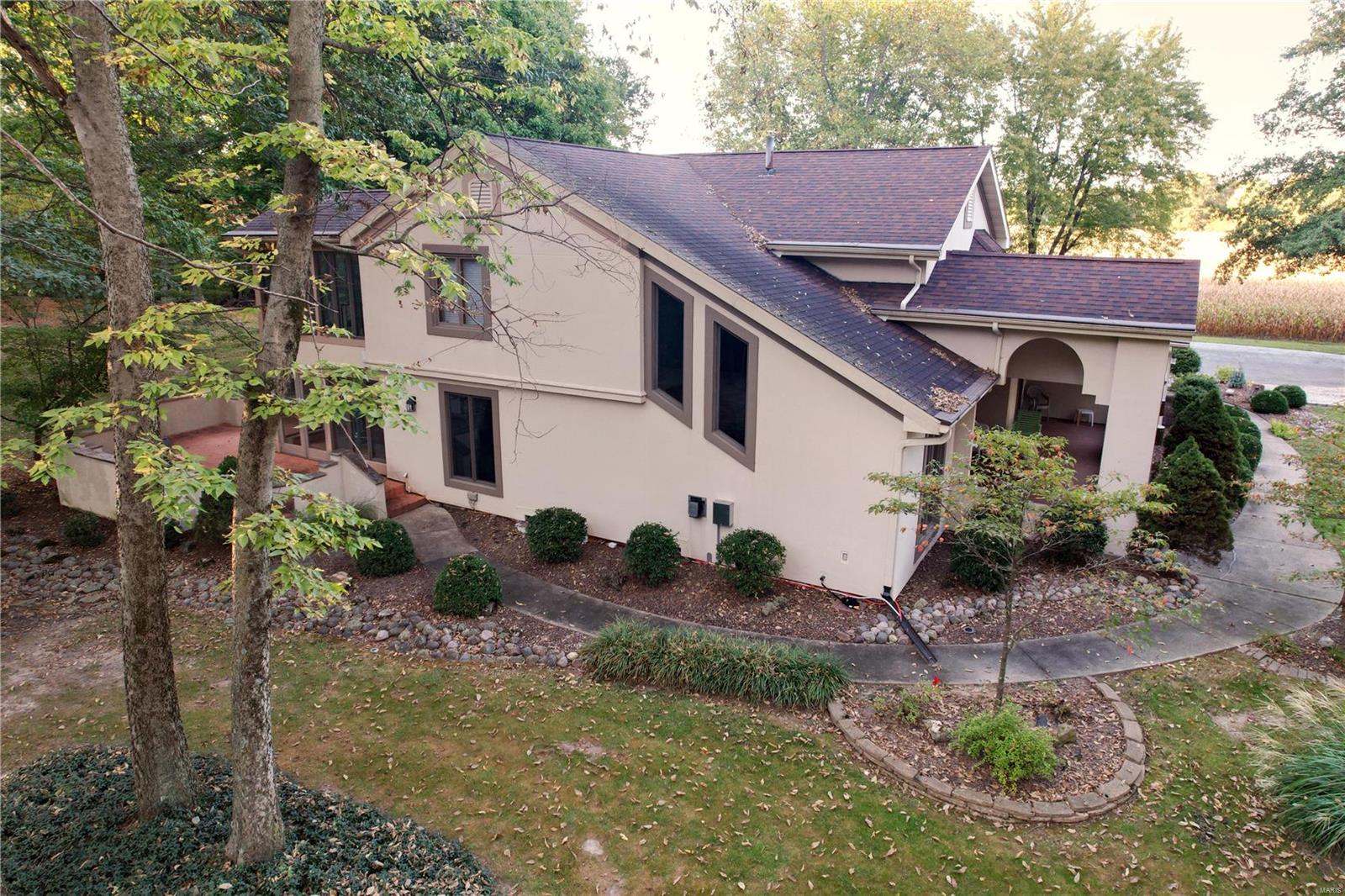 13853 Kayser Road Highland, IL 62249 - Photo 4 of 82