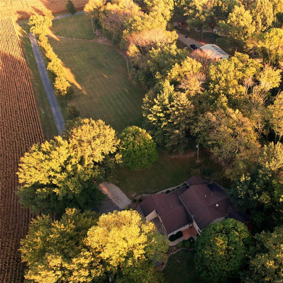 13853 Kayser Road Highland, IL 62249 - Photo 8 of 82