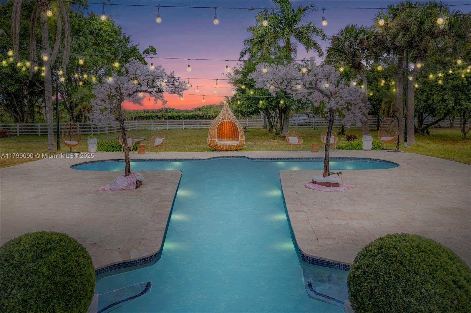 17795 Southwest 158th Street Miami, FL 33187 - Photo 41 of 45 a park view with a entertaining space