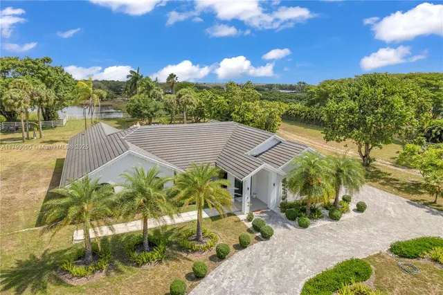 $2,900,000 | 17795 Southwest 158th Street, Miami, FL 33187