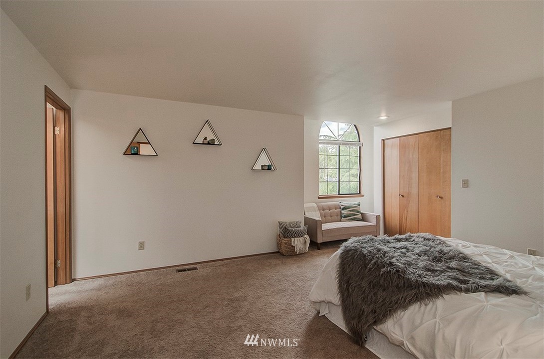 4807 Northeast 21st Street Renton, WA 98059 - Photo 14 of 20 Gallery Image 14