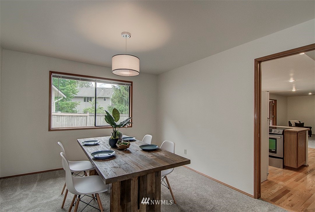 4807 Northeast 21st Street Renton, WA 98059 - Photo 3 of 20 Gallery Image 3