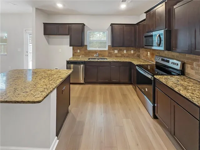 $290,000 | 11911 Lovejoy Crossing Way, Hampton, GA 30228