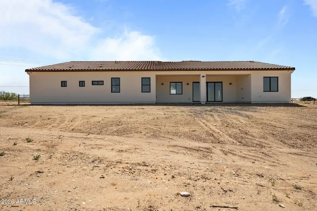 a front view of house with yard