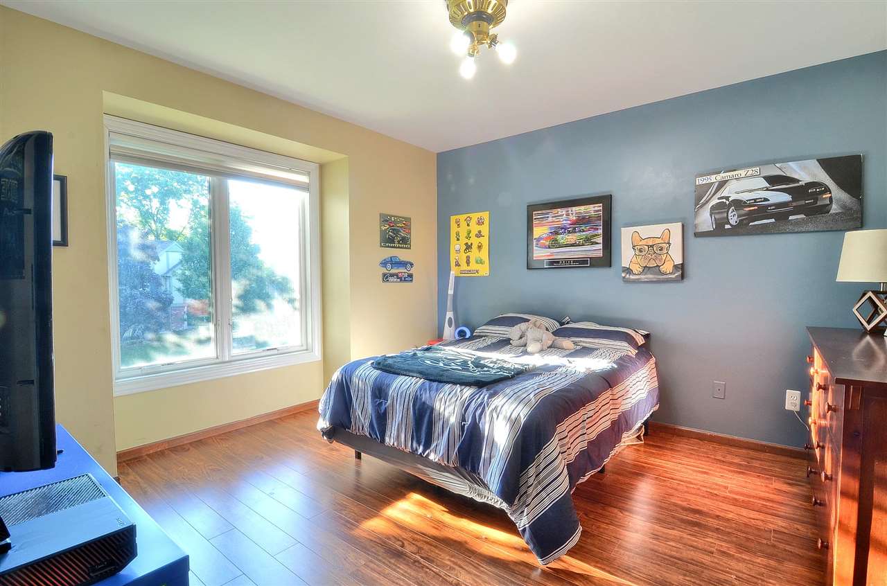 561 Sunlight Drive Rochester, MI 48309 - Photo 20 of 30 2nd Bedroom
