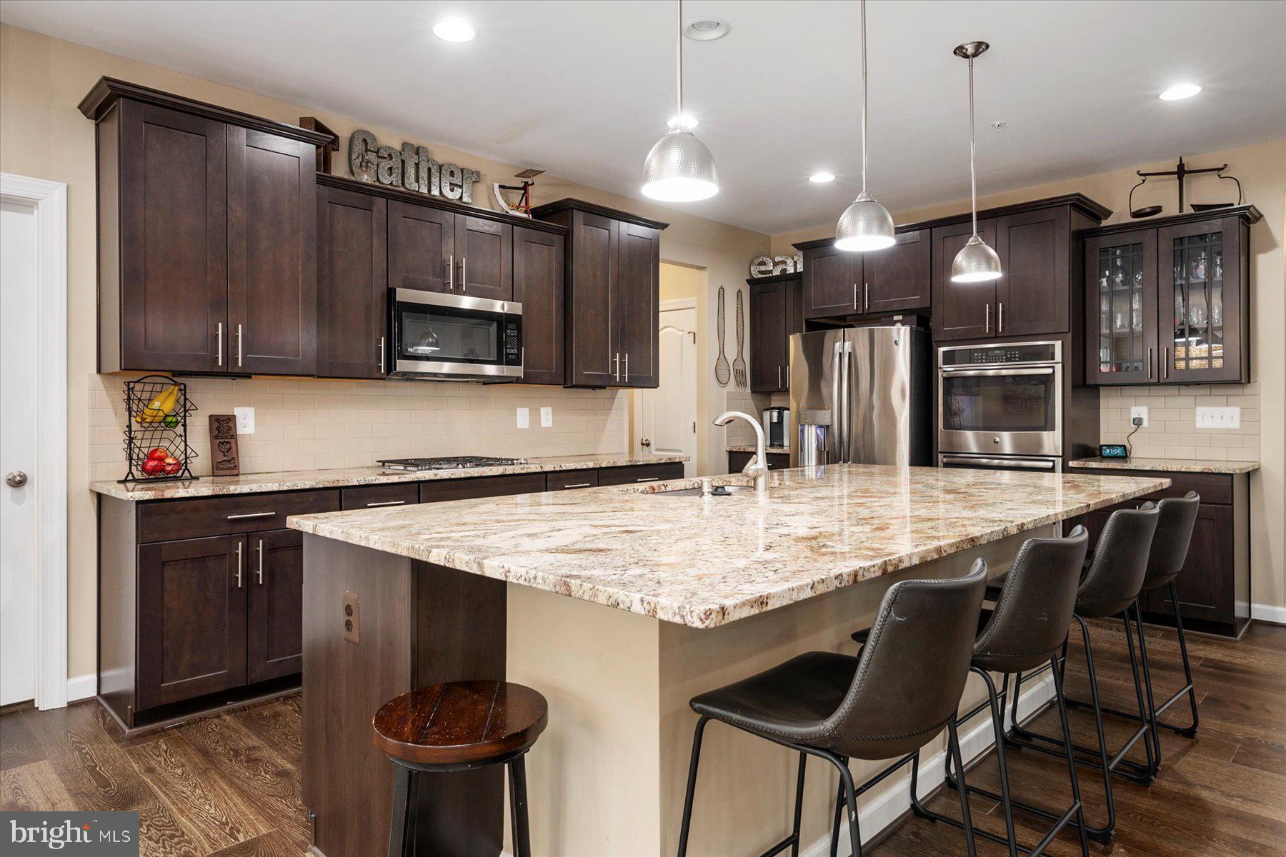 143 Moore Road Arnold, MD 21012 - Photo 11 of 48 Oversized Island