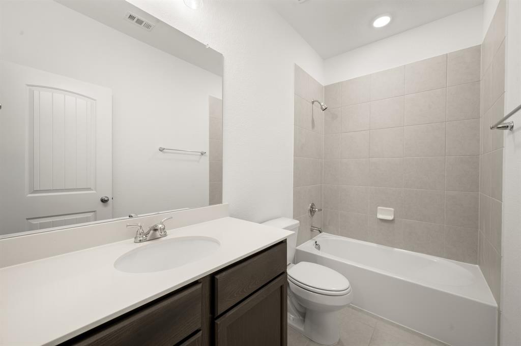657 Godley Ranch Godley, TX 76044 - Photo 21 of 39 657 Godley Ranch- Bathroom-1