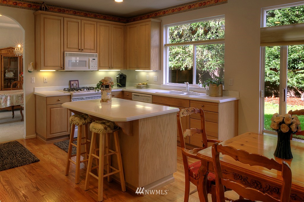 18563 173rd Way Southeast Renton, WA 98058 - Photo 6 of 22