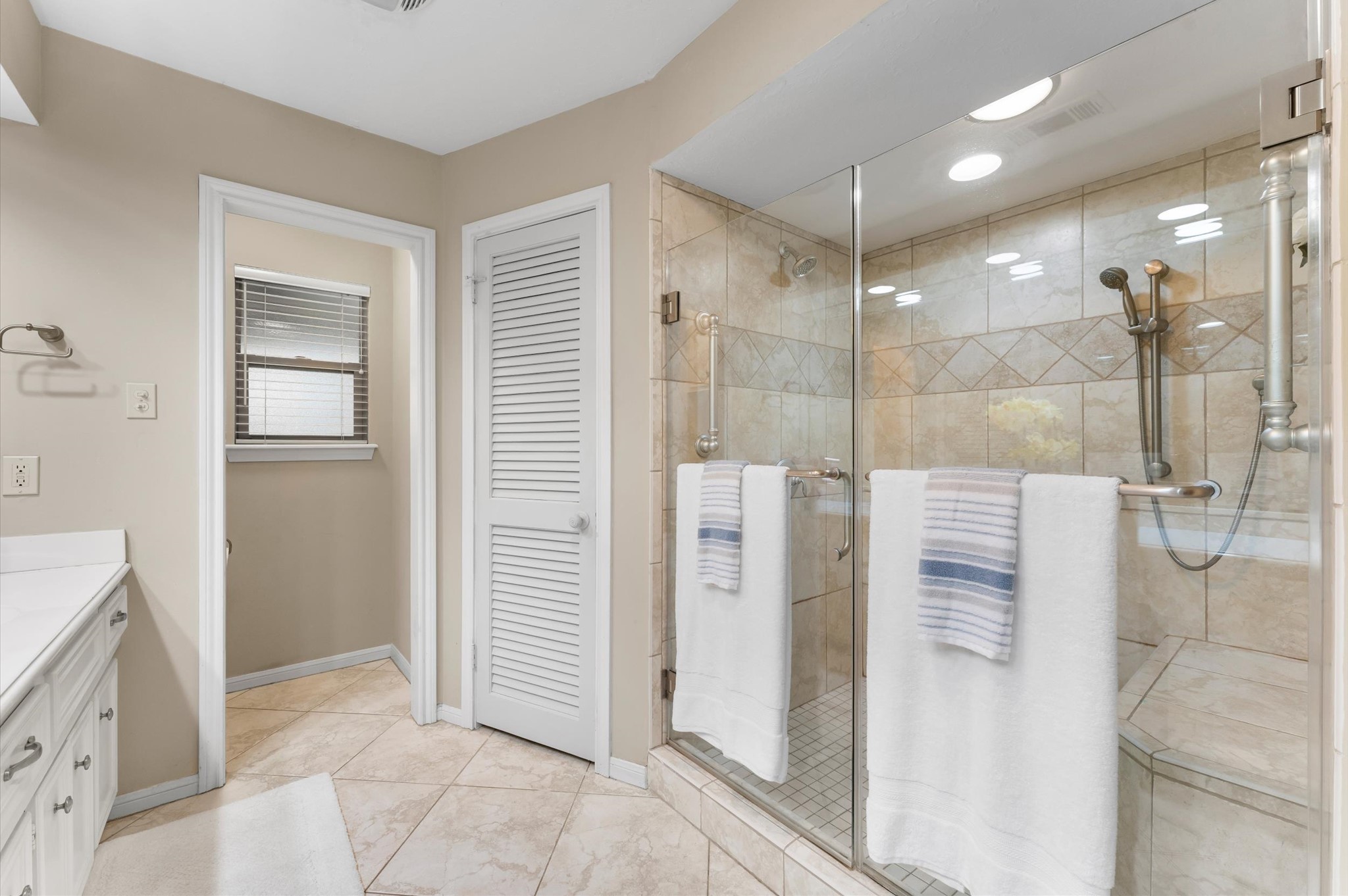 3211 Candleknoll Drive Spring, TX 77388 - Photo 3 of 40