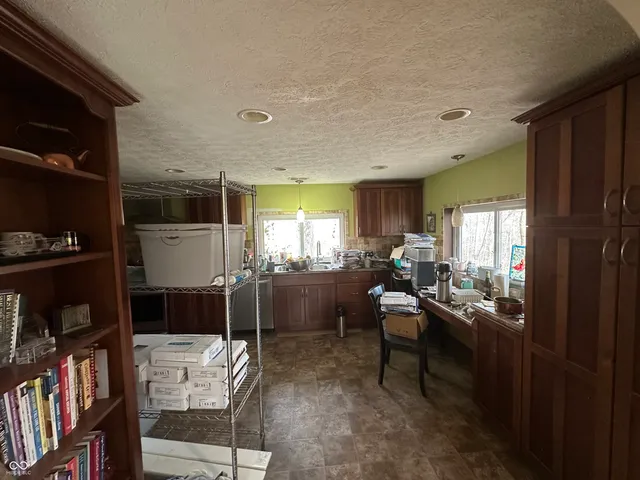 $225,000 | 10175 South County Road 525 West, Reelsville, IN 46171